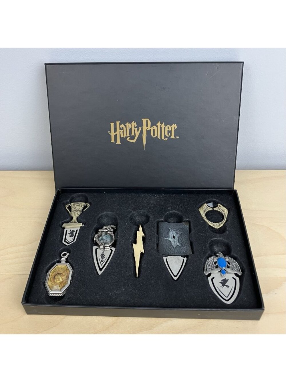 Harry Potter Horcrux Metal Bookmark Set (7) - Noble Collection Gift Box Display